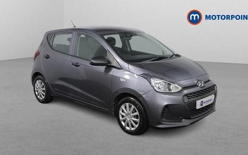 Used Hyundai i10 67 HP (49 kW) 2020 Hatchback