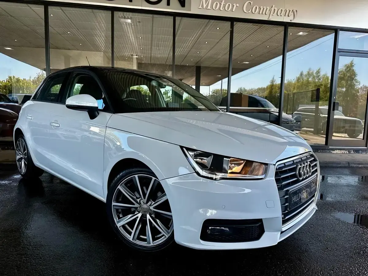 Usado Audi A1 Sportback Sport 125 HP (91 kW) 2015 Branco Citadino
