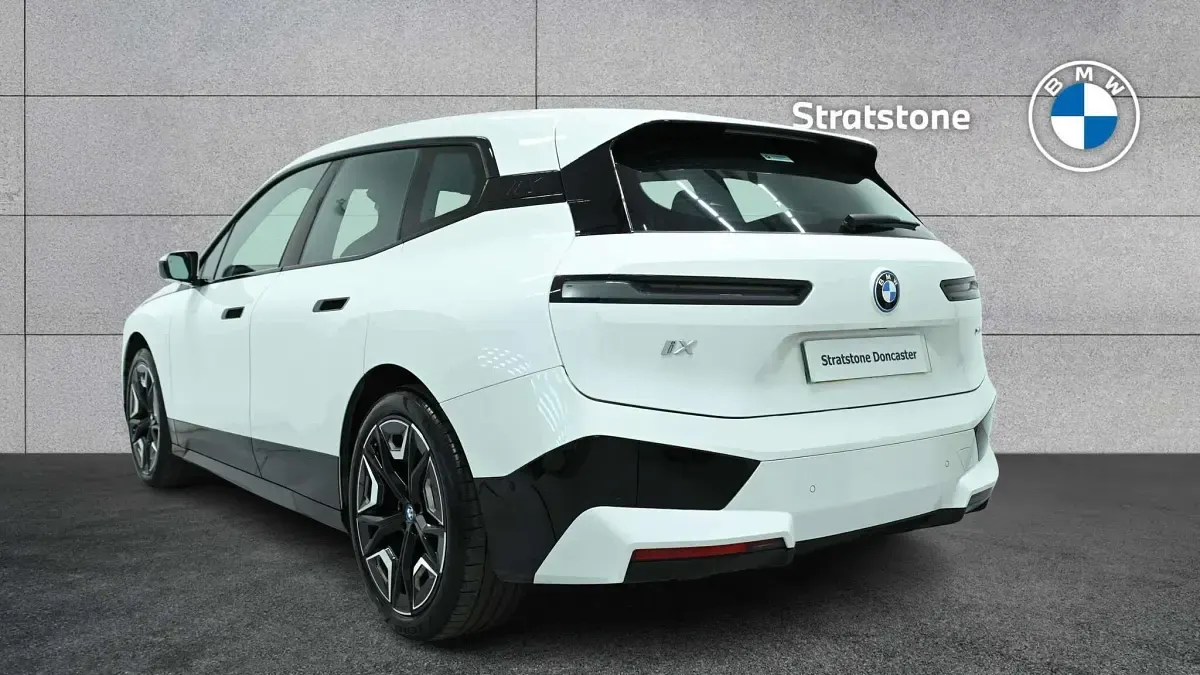 Used BMW iX M Sport 236 kW (322 HP) 2022 White SUV