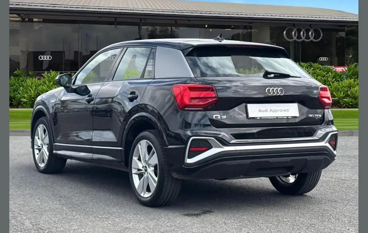 Usado Audi Q2 S-Line 110 CV (80 kW) 2023 Negro SUV