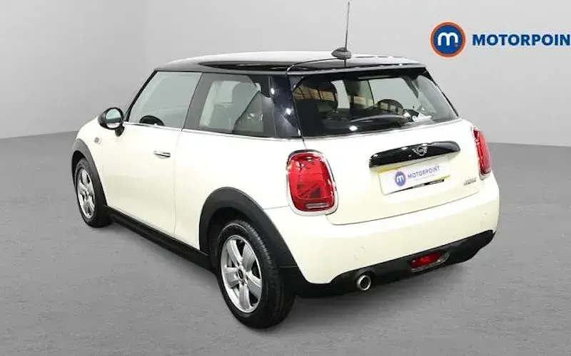 Used Mini Cooper Classic 136 HP (100 kW) 2021 Hatchback