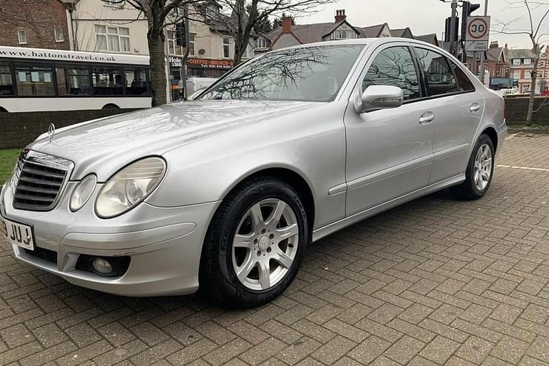 Begagnad Mercedes E200 Executive 2009 Sedan