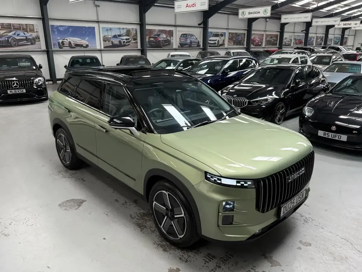 Used Jaecoo 7 147 HP (108 kW) 2025 Green/black SUV