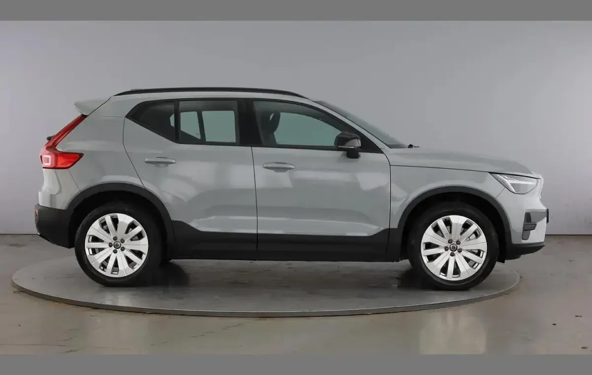 Used Volvo EX40 Core 185 kW (252 HP) 2025 Grey SUV