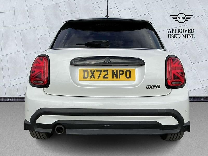 Used Mini Cooper Exclusive 136 HP (100 kW) 2022 White Hatchback