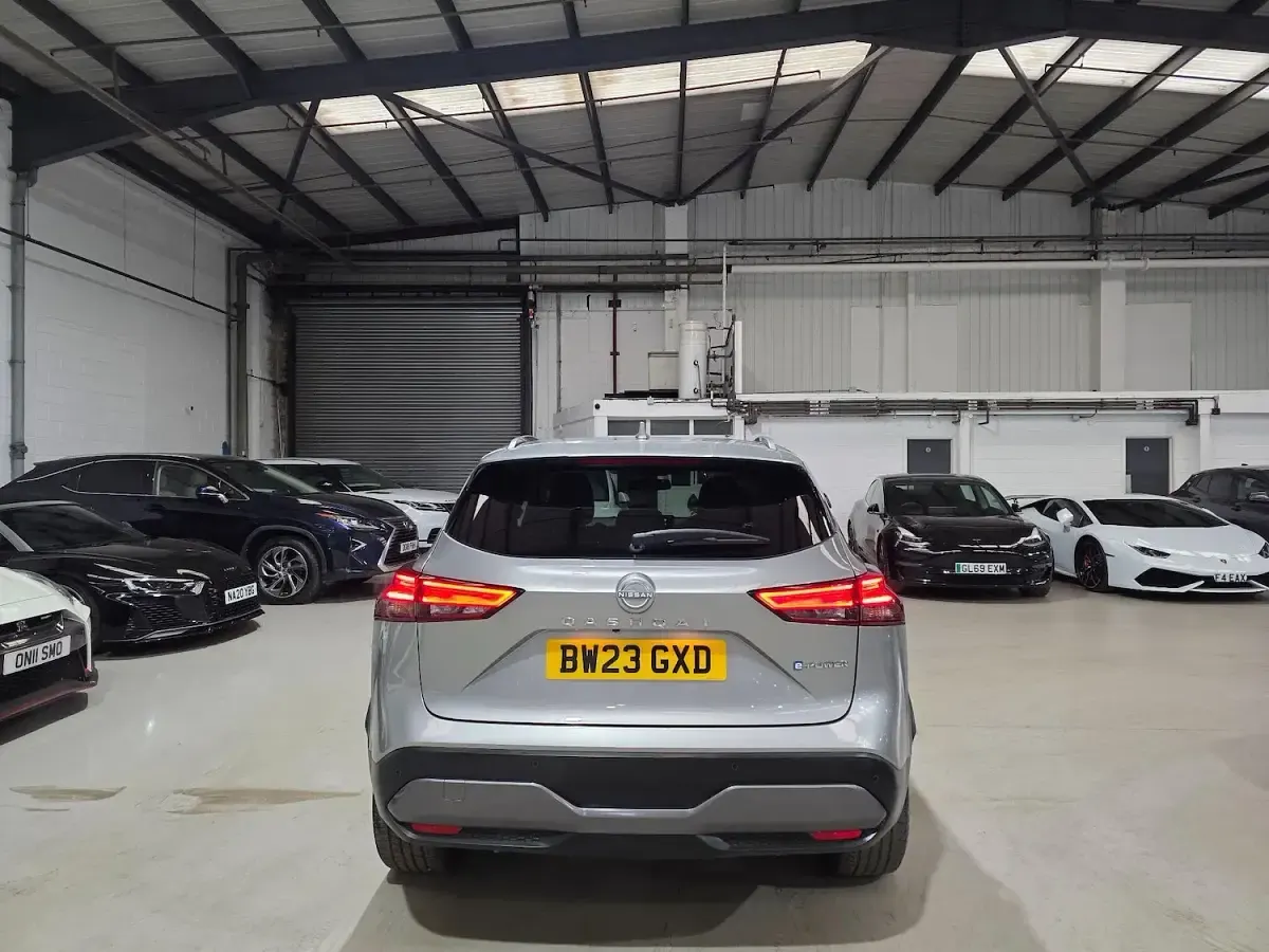 Used Nissan Qashqai N-Connecta 190 HP (139 kW) 2023 Silver SUV