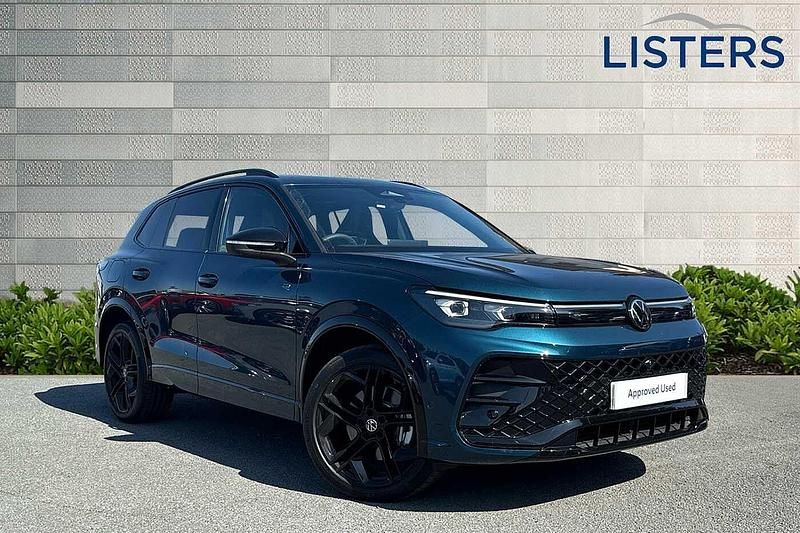 Nightshade blue Used 2025 VW Tiguan Black Edition SUV | £48,990 (Expensive) - Image 1/4