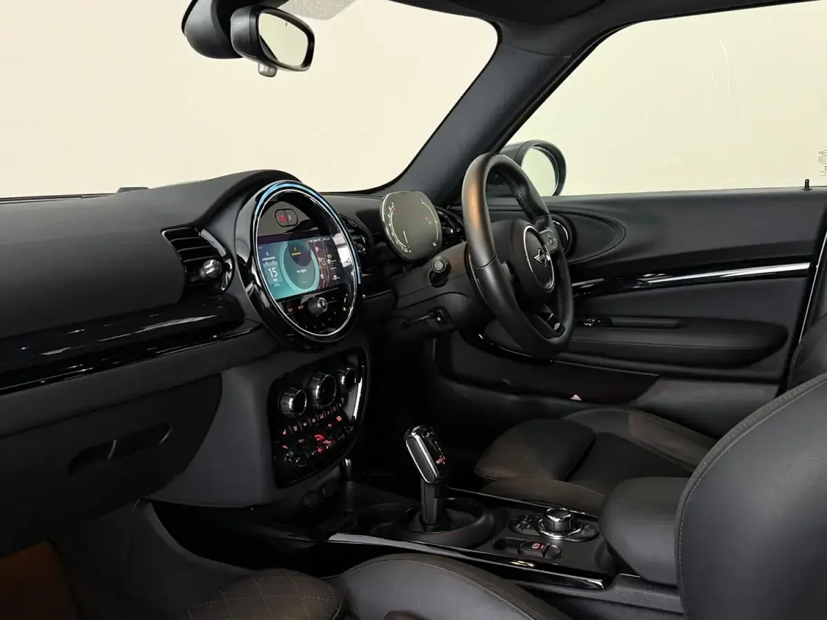 Used Mini Cooper Clubman Sport 192 HP (141 kW) 2020 Silver Estate