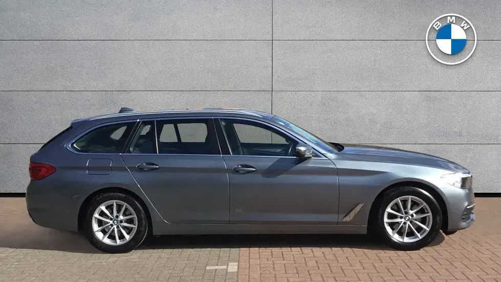 Used BMW 520 Sport Line 187 HP (137 kW) 2018 Blue Estate