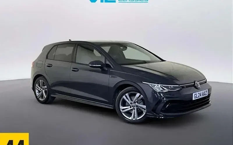 Used VW Golf VIII R-line 131 HP (96 kW) 2024 Hatchback
