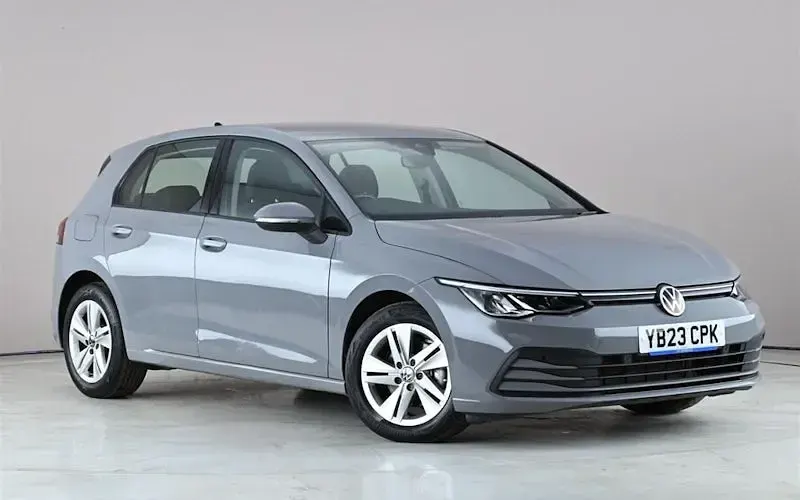 Używany VW Golf VIII Life 131 KM (96 kW) 2023 Hatchback