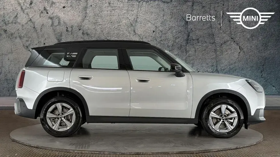 Used Mini Countryman 168 HP (123 kW) 2025 Silver SUV