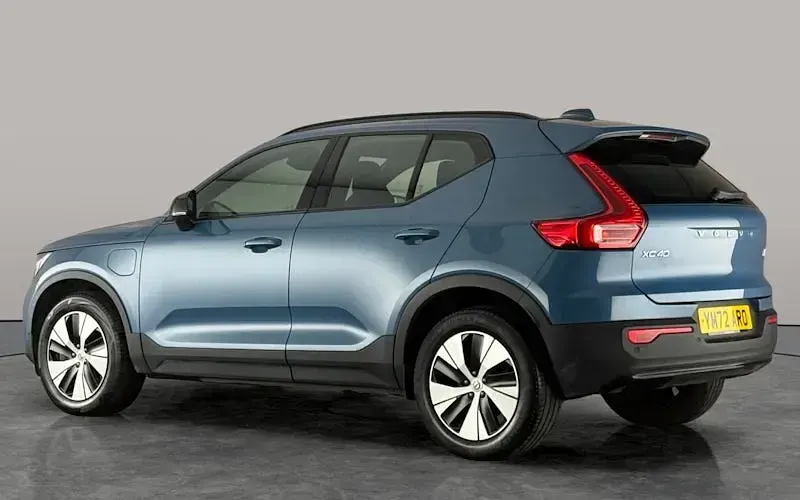 Used Volvo XC40 Plus 211 HP (155 kW) 2022 Blue SUV
