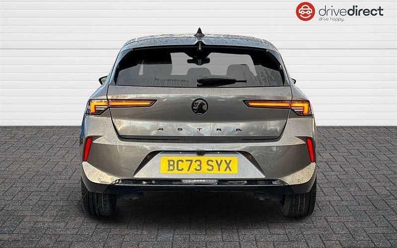 Used Vauxhall Astra Ultimate 131 HP (96 kW) 2024 Grey Hatchback