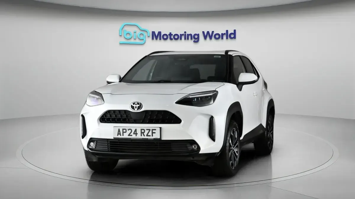 Used Toyota Yaris Design 114 HP (83 kW) 2024 Hatchback
