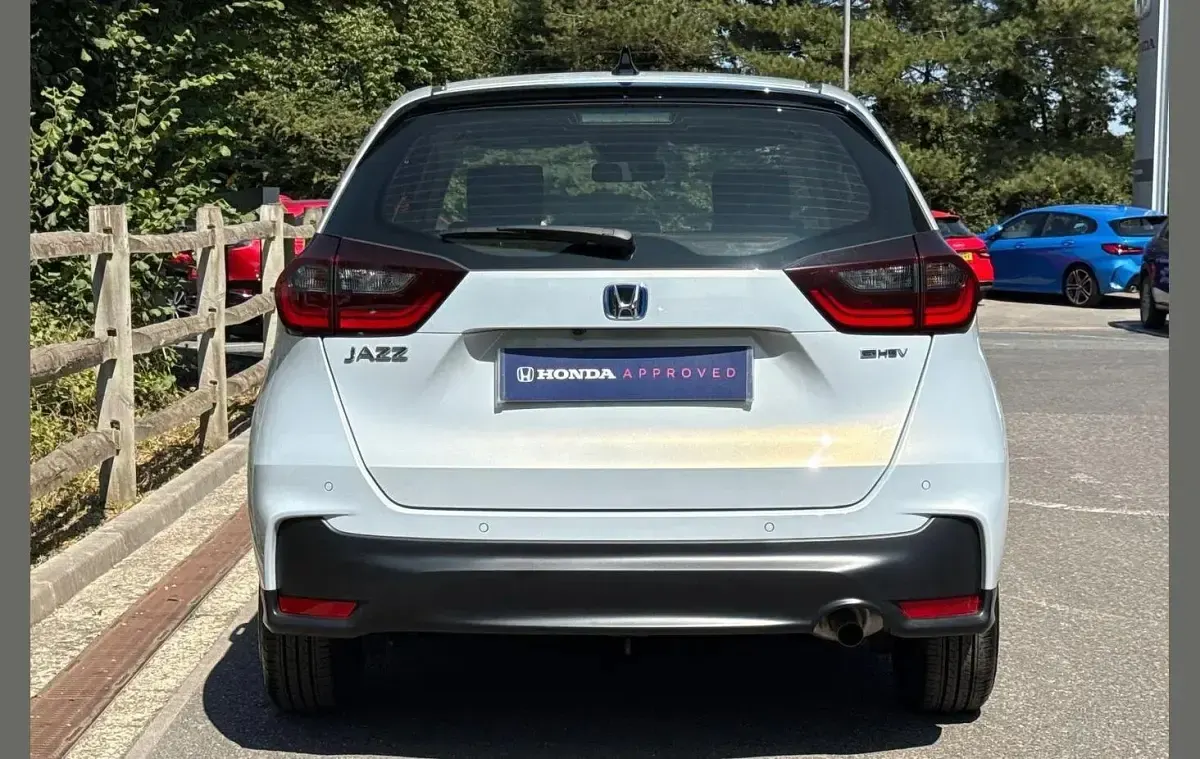Used Honda Jazz Elegance 122 HP (89 kW) 2025 White Hatchback