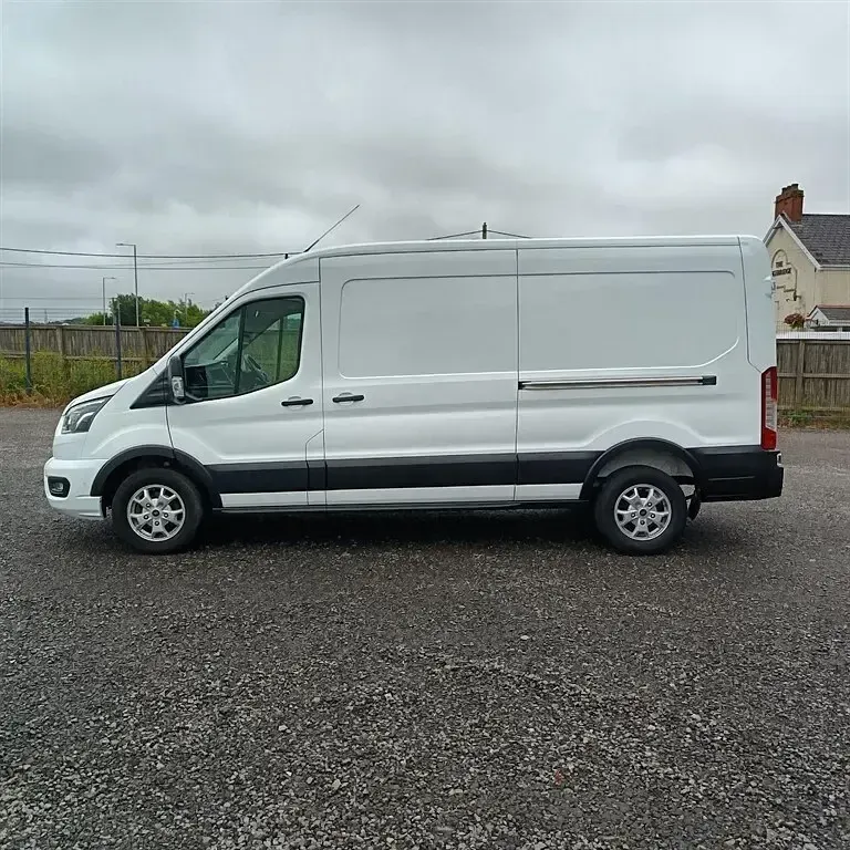 Used Ford Transit Limited 185 HP (136 kW) 2021 White Van