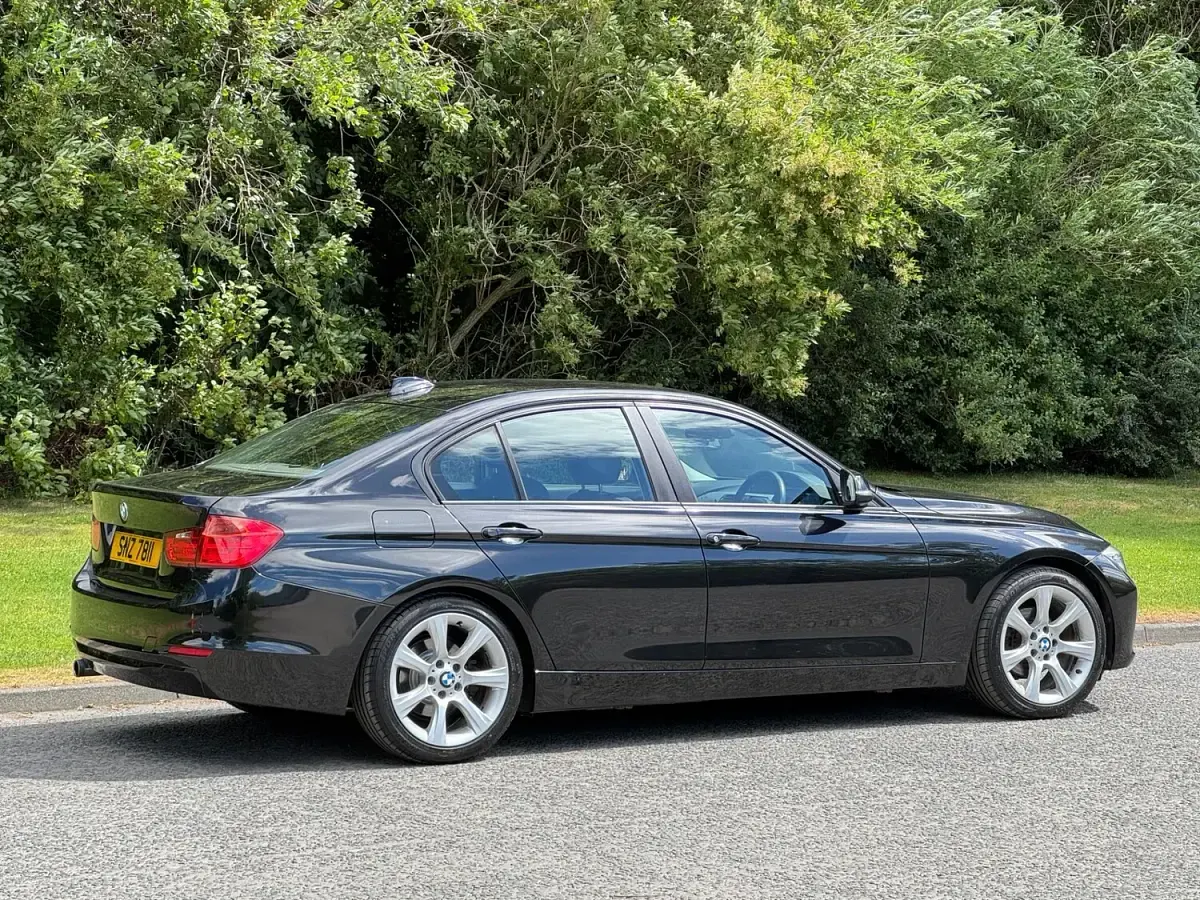 Used BMW 318 Performance 143 HP (105 kW) 2012 Black metallic Sedan