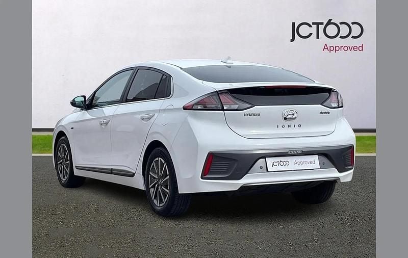 Used Hyundai Ioniq Premium SE 100 kW (136 HP) 2021 White Hatchback