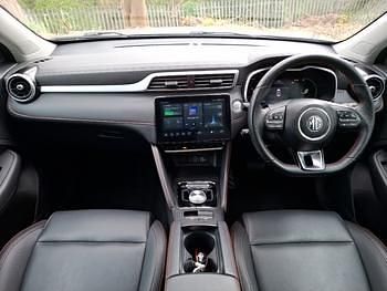 Used MG ZS Trophy 129 kW (176 HP) 2024 Silver SUV