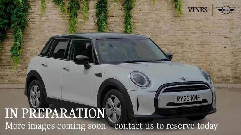 White Used 2023 Mini Cooper Classic Hatchback | £20,100 (Good price) - Image 1/4
