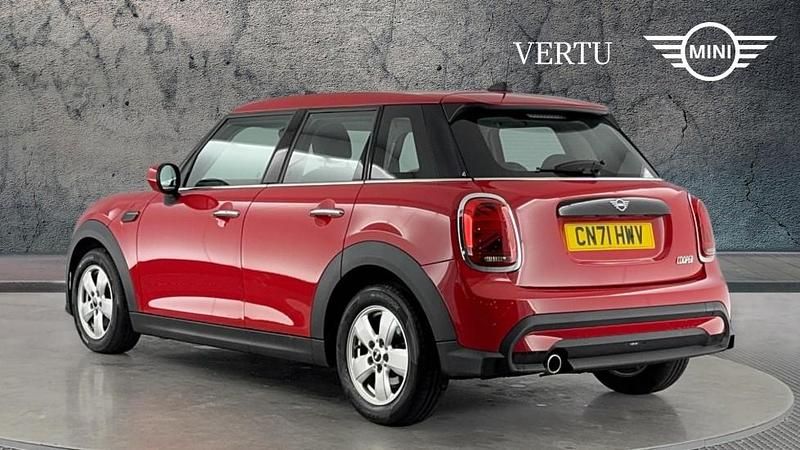 Used Mini Cooper Classic 136 HP (100 kW) 2021 Red Hatchback