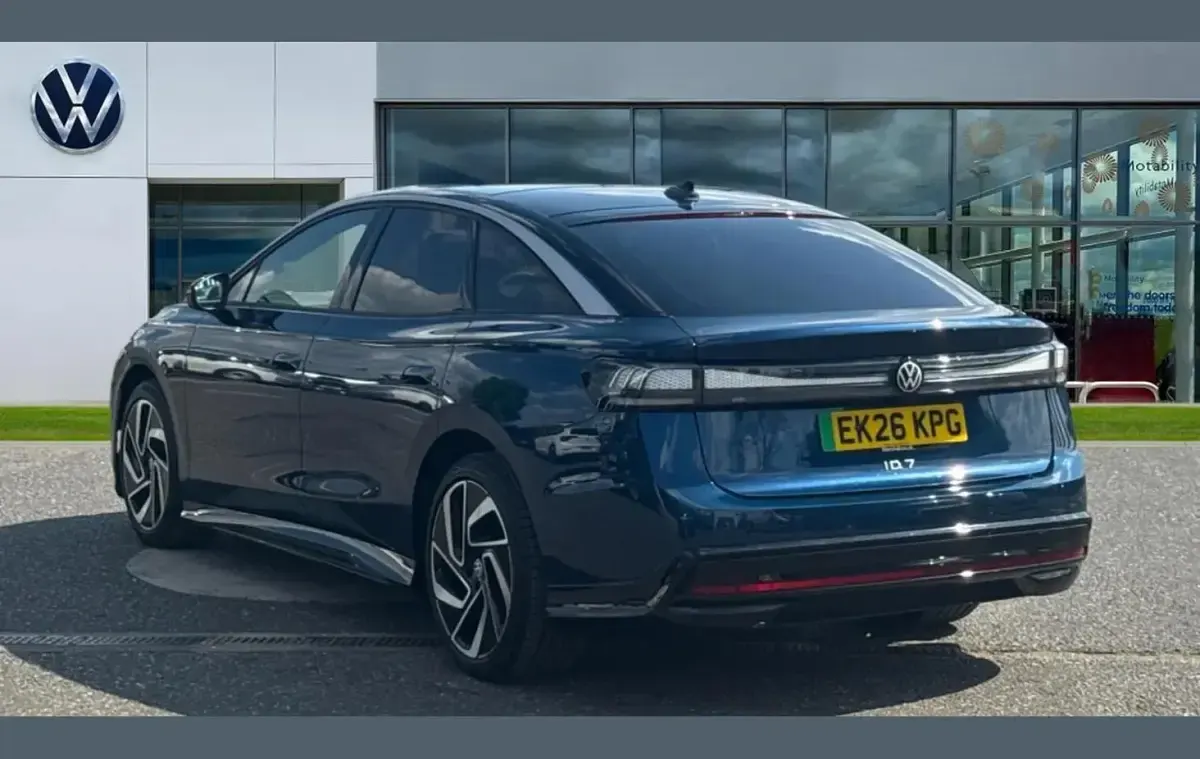 New VW ID.7 Pro 210 kW (286 HP) 2026 Blue Hatchback