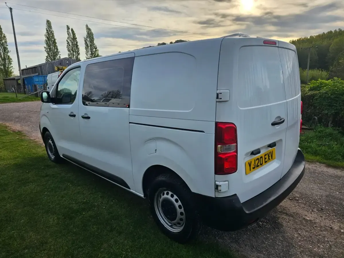 Second-hand Peugeot Expert S 2020 Alb Van