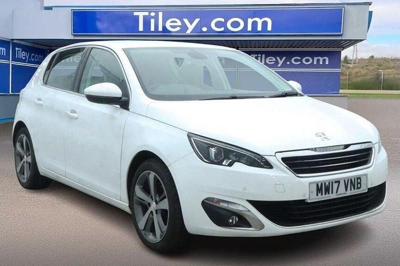 Used Peugeot 308 Allure 130 HP (95 kW) 2017 White Hatchback