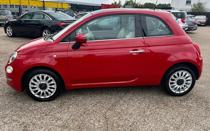 Used Fiat 500 Lounge 69 HP (50 kW) 2018 Red Hatchback