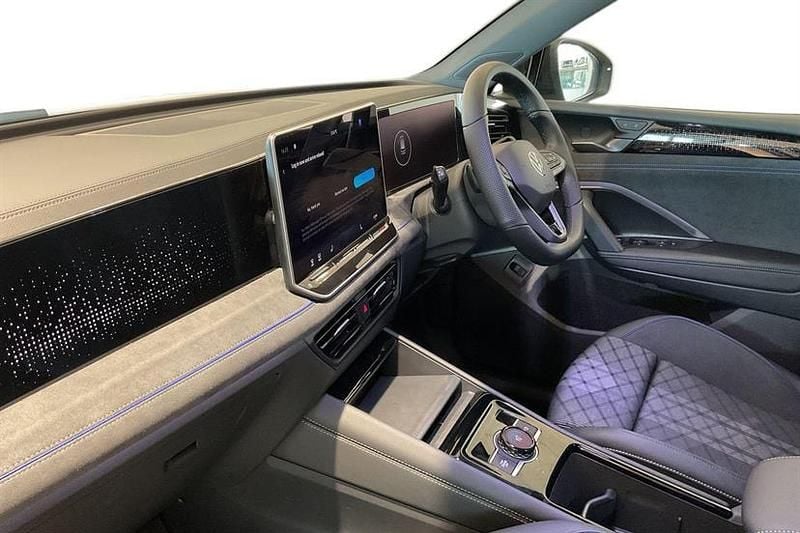 Used VW Tiguan R-line 150 HP (110 kW) 2026 Grenadilla black SUV