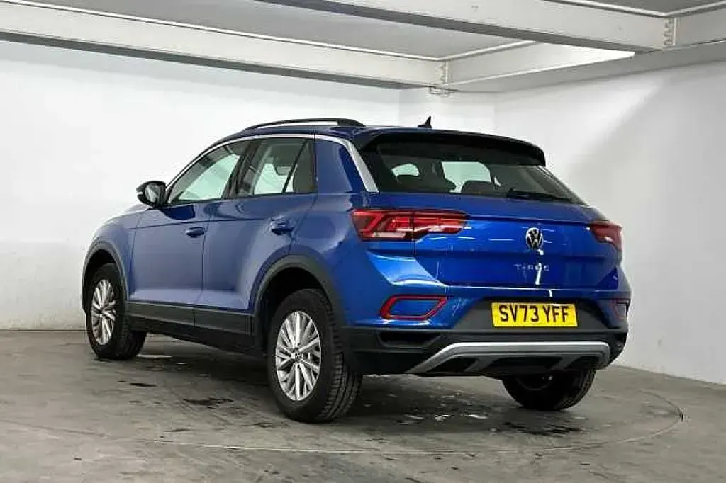 Używany VW T-Roc Life 150 KM (110 kW) 2023 Niebieski SUV