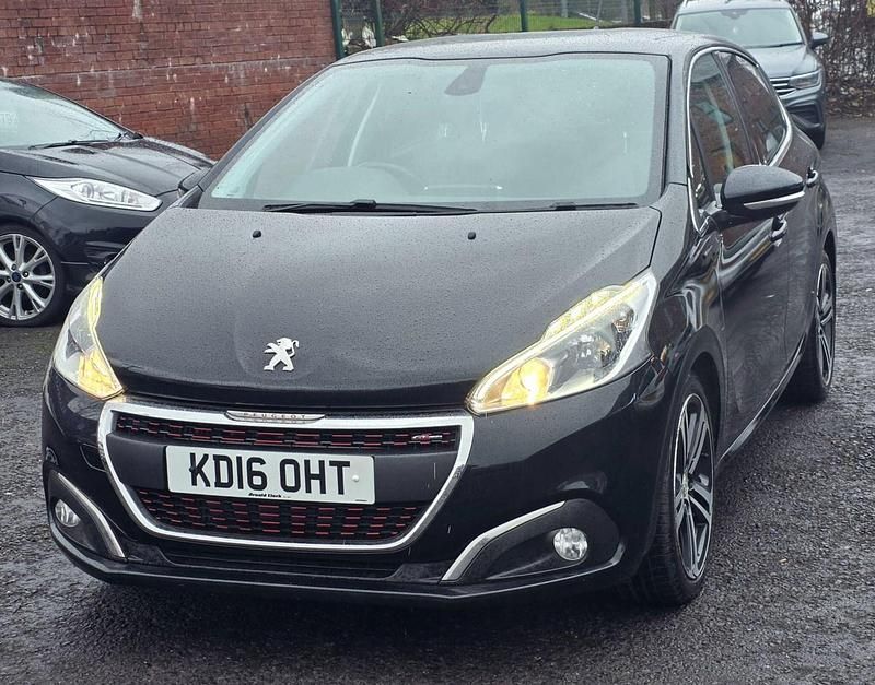 Used Peugeot 208 GT-line 2016 Black Hatchback