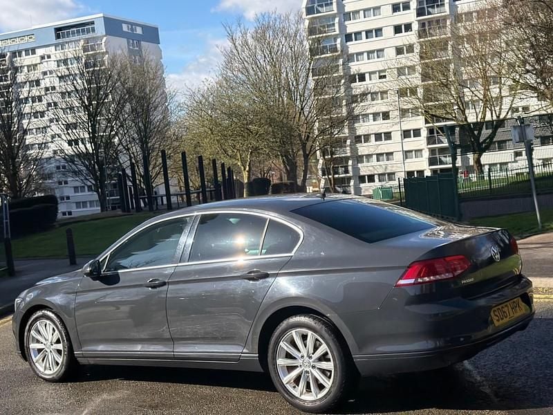 Used VW Passat Business 150 HP (110 kW) 2017 Grey Sedan