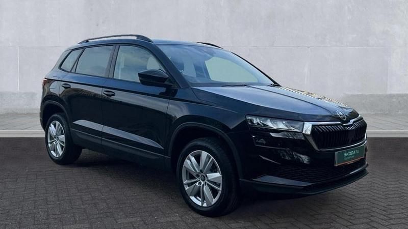 Black magic pearl effect Used 2025 Skoda Karoq SE SUV | £26,750 (Expensive) - Image 1/4