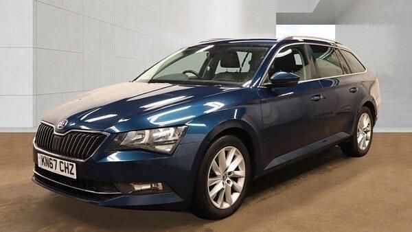 Used Skoda Superb SE Technology 190 HP (139 kW) 2017 Blue Estate