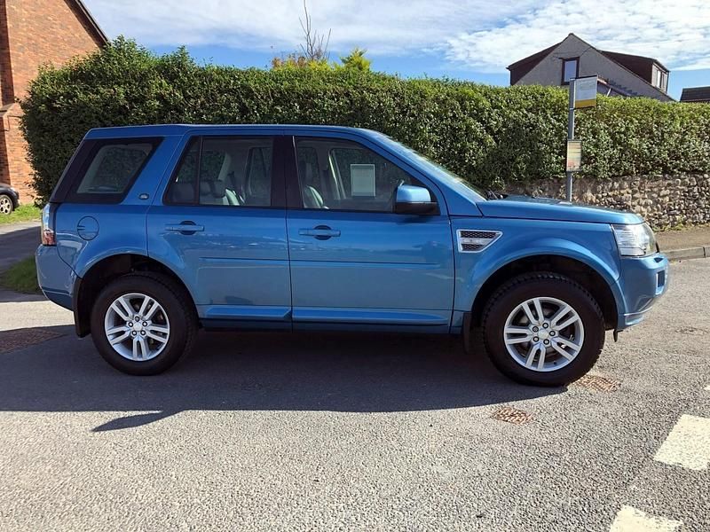 Used Land Rover Freelander 2 190 HP (139 kW) 2014 Blue SUV