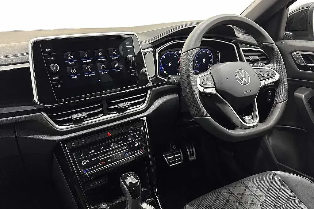 Used VW T-Roc R-line 150 HP (110 kW) 2025 Black SUV