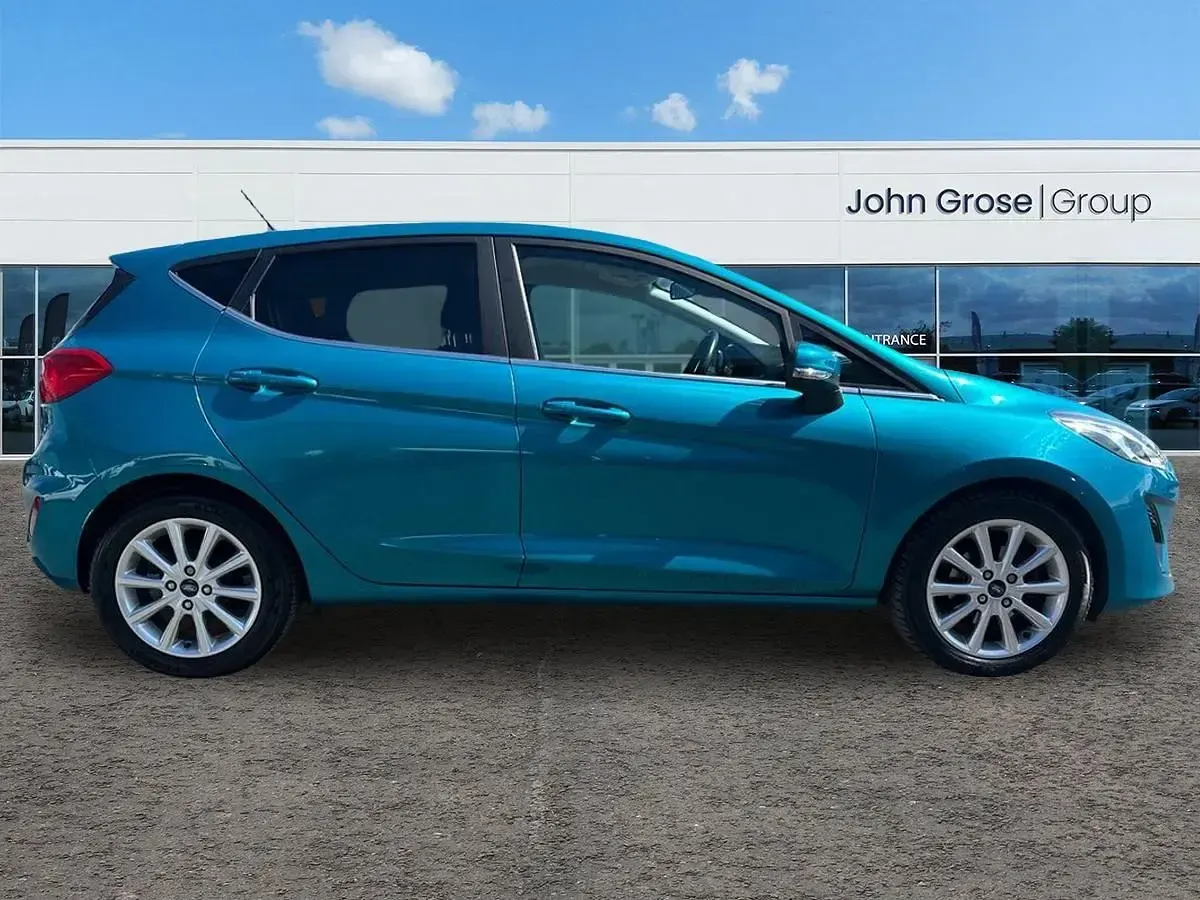 Usado Ford Fiesta Titanium 2019 Azul Utilitario