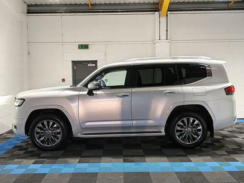 Used Toyota Land Cruiser 409 HP (300 kW) 2026 White SUV