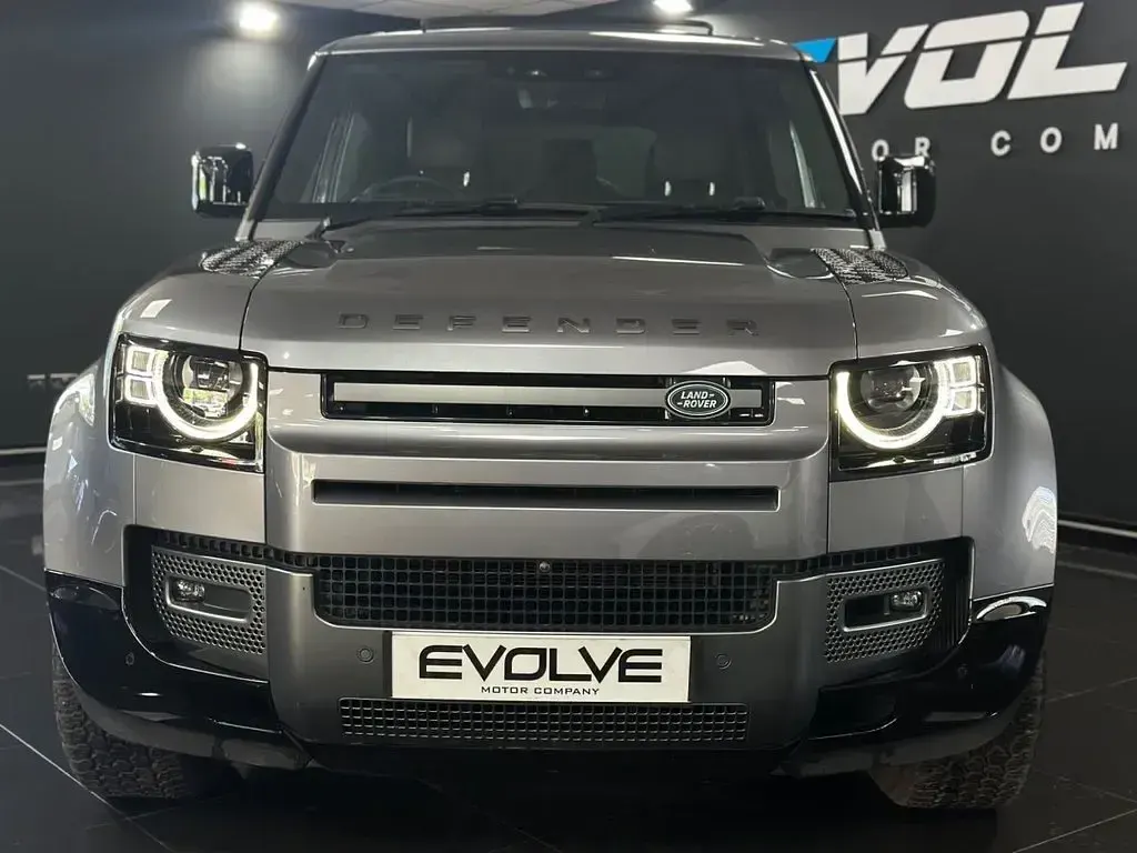 Used Land Rover Defender S 300 HP (220 kW) 2024 Grey SUV