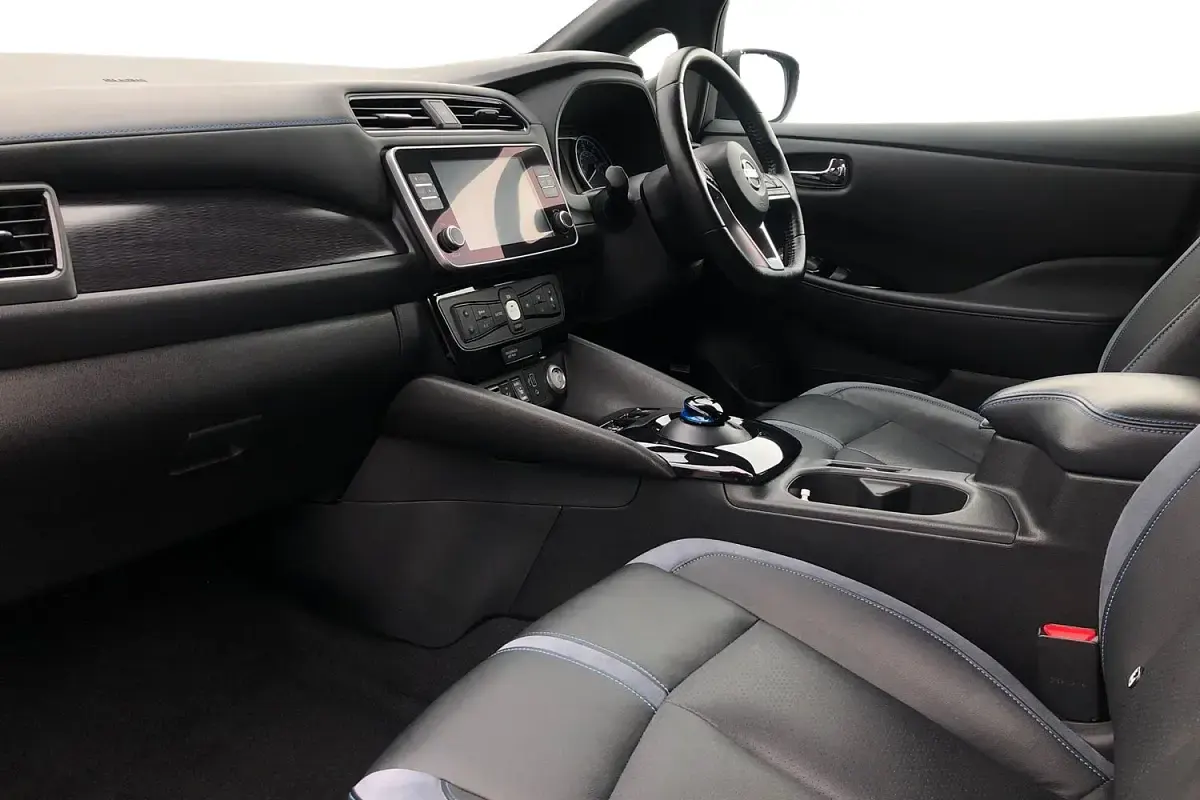 Used Nissan Leaf Tekna 110 kW (150 HP) 2021 Black Hatchback