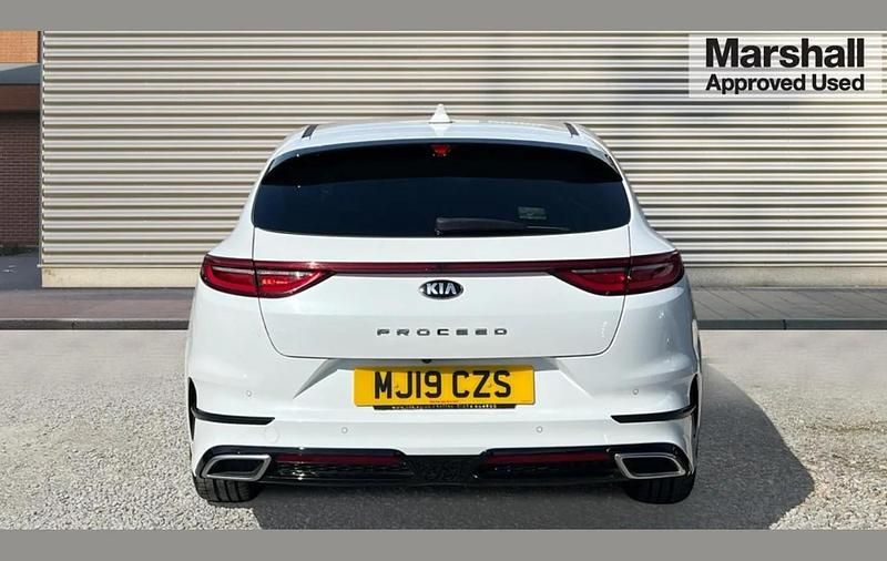 Used Kia ProCeed GT-Line 136 HP (100 kW) 2019 White Estate