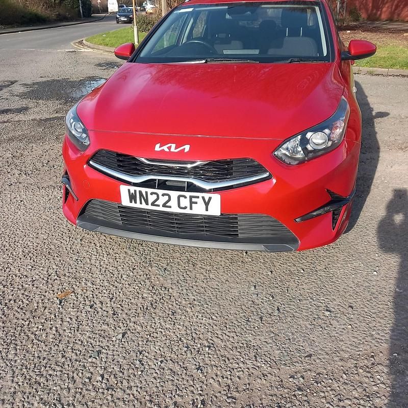 Used Kia Ceed 2022 Red Hatchback