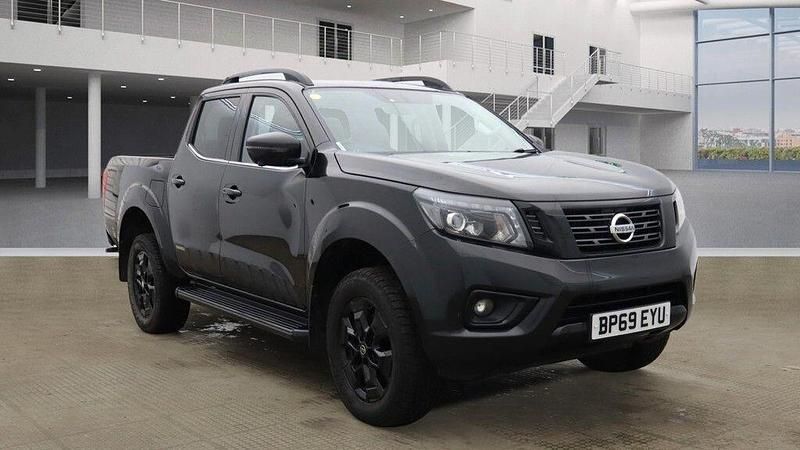 Used Nissan Navara N-Guard 190 HP (139 kW) 2019 Black Pickup