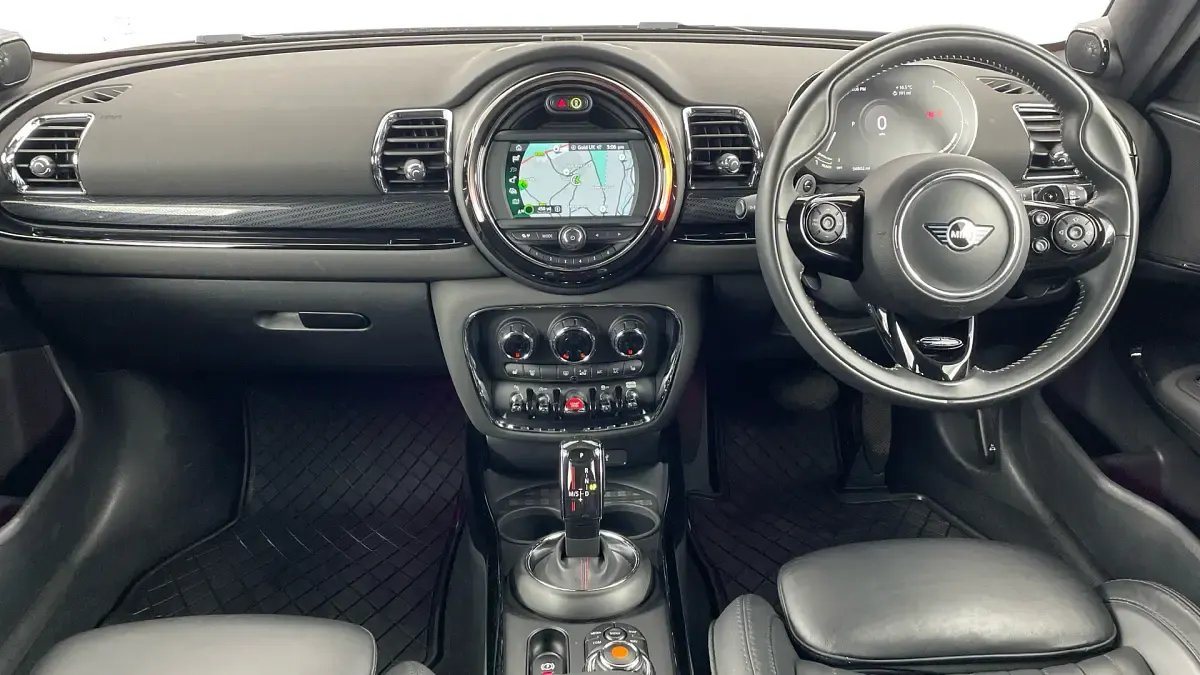Used Mini Clubman Exclusive 192 HP (141 kW) 2020 Enigmatic black metallic Estate