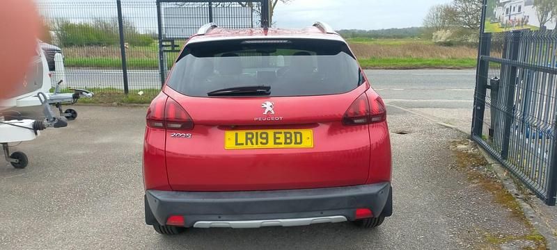 Begagnad Peugeot 2008 Allure Premium 2019 Röd SUV