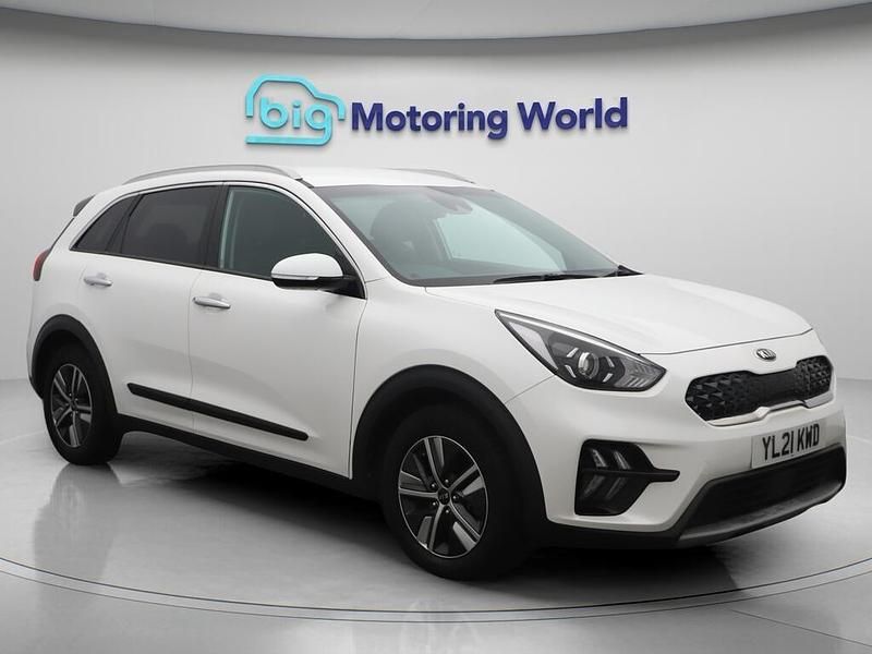 White Used 2021 Kia Niro 2 SUV | £15,600 (Fair price) - Image 1/4