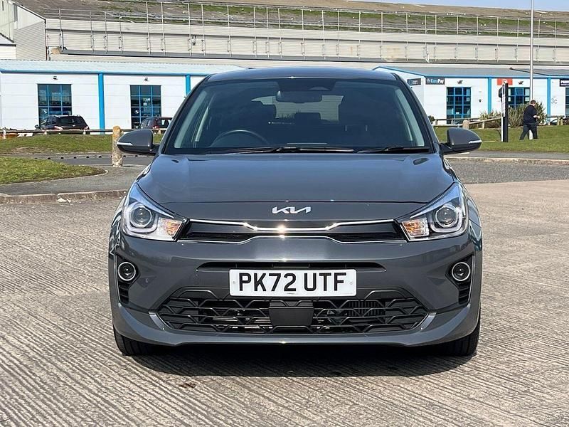 Used Kia Rio 120 HP (88 kW) 2022 Grey Hatchback