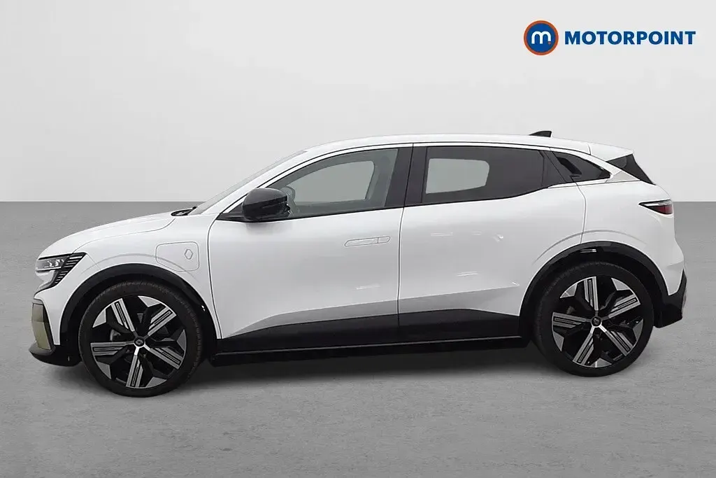 Used Renault Megane E-Tech Iconic 160 kW (218 HP) 2024 White Hatchback